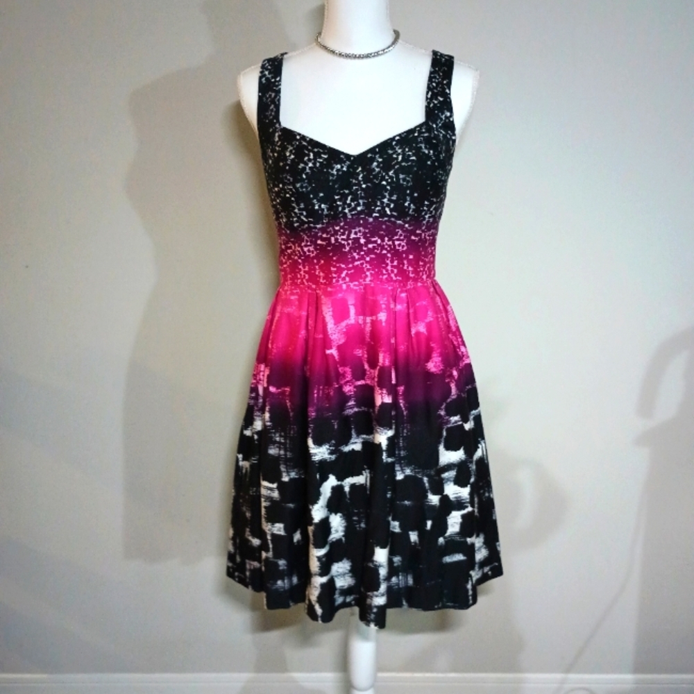 Calvin Klein Black, Hot Pink, White Criss-cross straps with pleats size 8